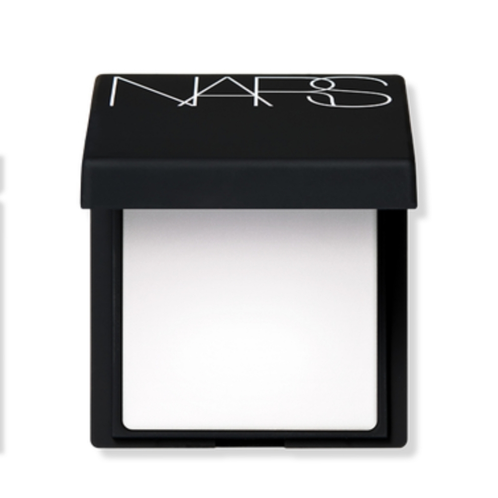 NARS LIGHT REFLECTING PRESSED SETTING POWDER.